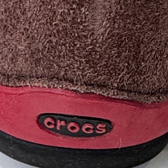 Crocs Boys Dawson Suede Boots - Red and Brown - Picture 8 of 16